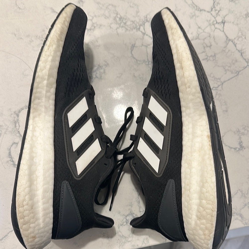 Adidas Black and White Running Shoes sz 10.5 - Picture 5 of 7